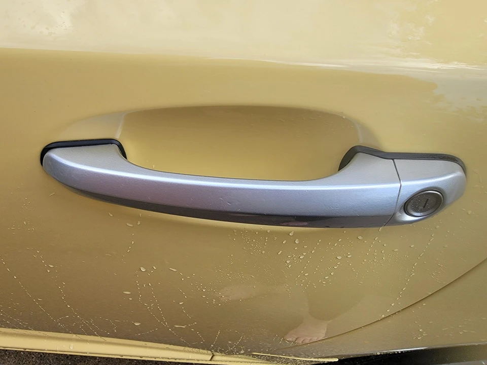 2005 Chrysler Crossfire - Image 26 of 31