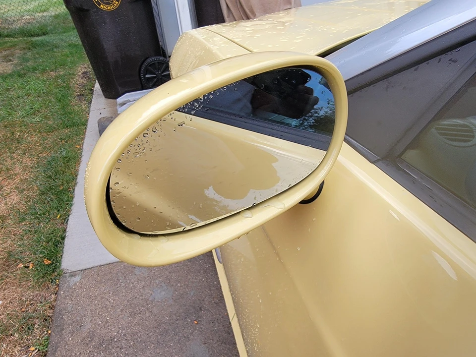 2005 Chrysler Crossfire - Image 24 of 31