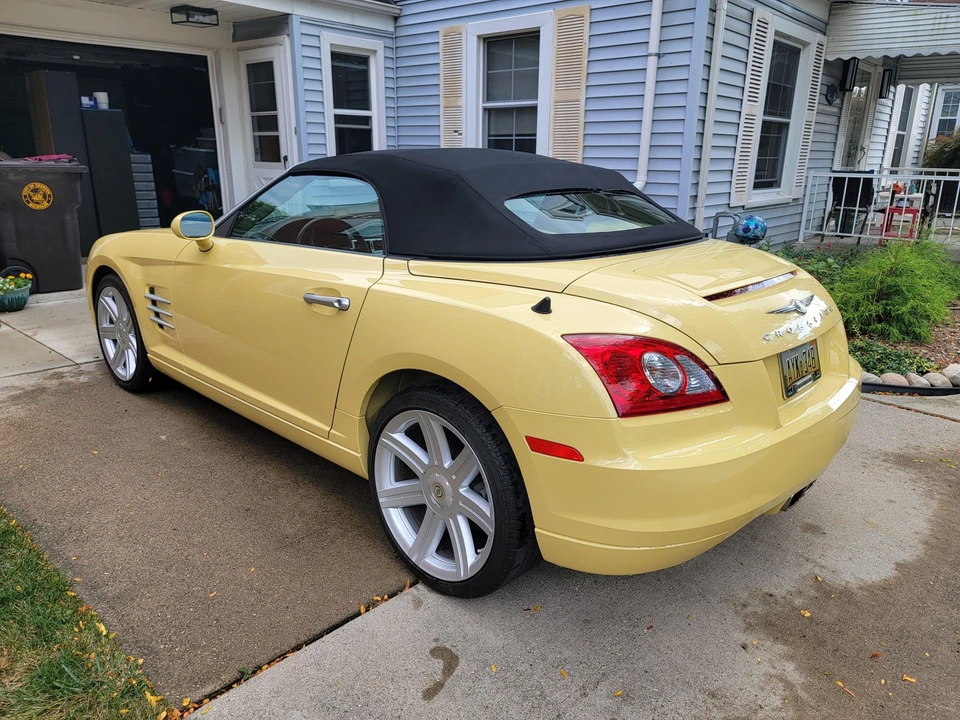 2005 Chrysler Crossfire - Image 7 of 31