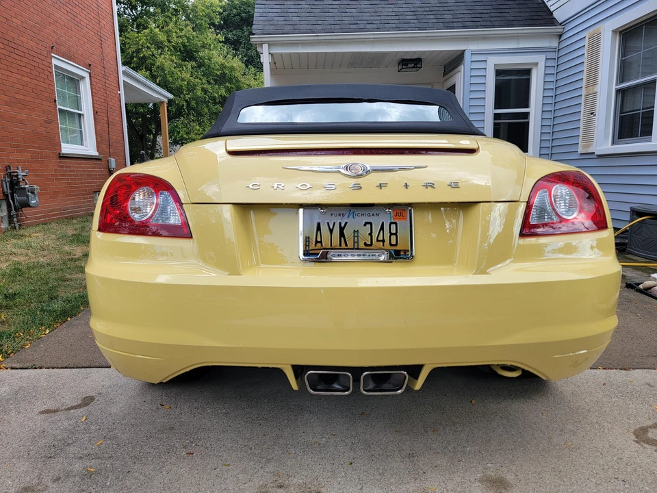 2005 Chrysler Crossfire - Image 8 of 31