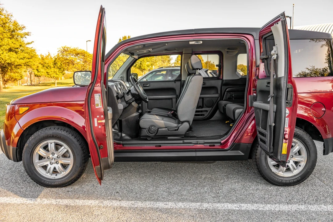2006 Honda Element - Image 14 of 31