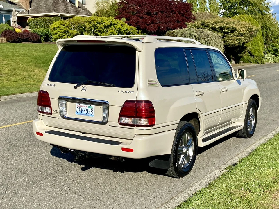 2006 Lexus LX 2nd Gen - Image 14 of 31
