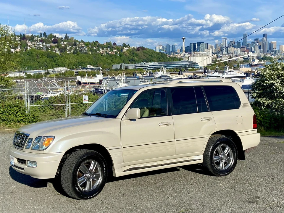 2006 Lexus LX 2nd Gen - Image 8 of 31