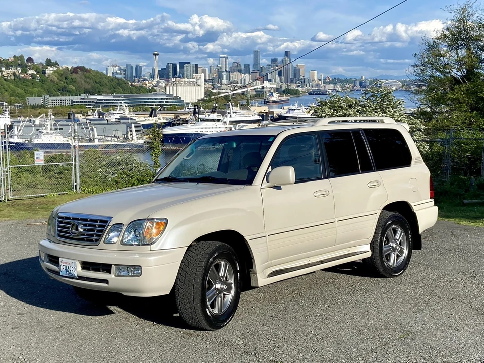 2006 Lexus LX 2nd Gen - Image 7 of 31