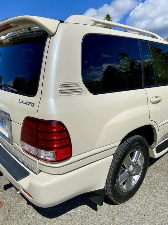 2006 Lexus LX 2nd Gen - Image 20 of 31