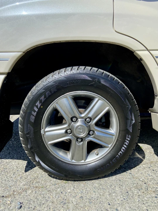 2006 Lexus LX 2nd Gen - Image 31 of 31