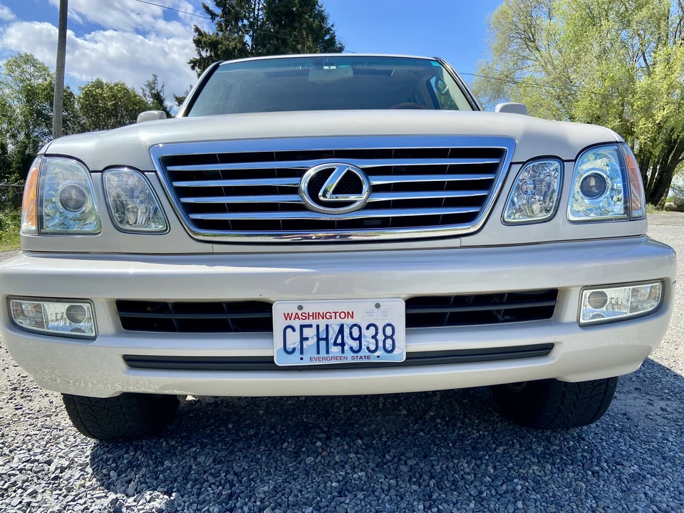2006 Lexus LX 2nd Gen - Image 5 of 31