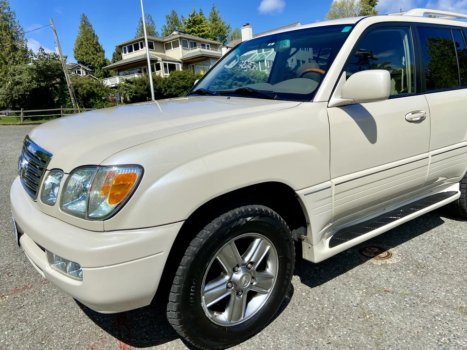2006 Lexus LX 2nd Gen - Image 19 of 31