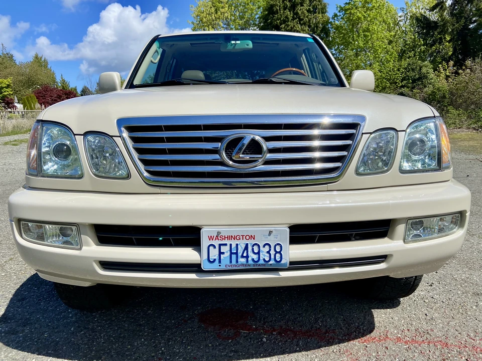2006 Lexus LX 2nd Gen - Image 4 of 31