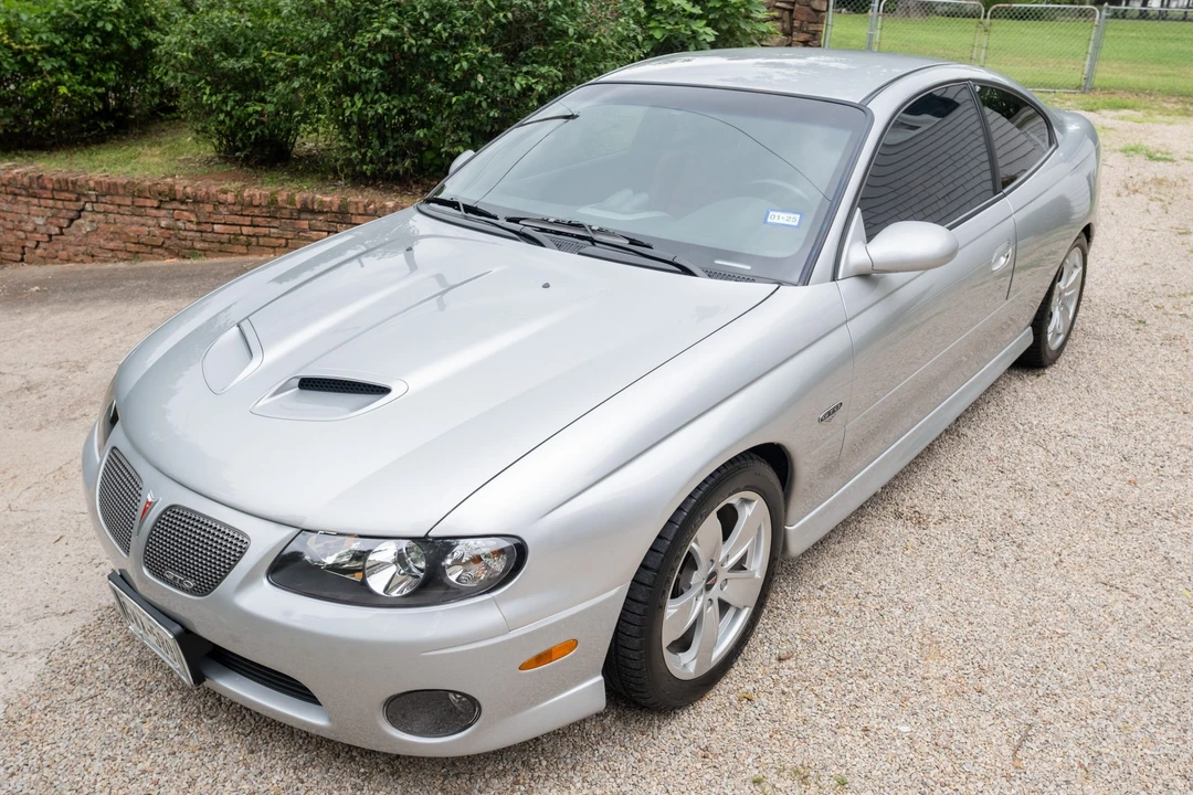 2006 Pontiac GTO 4th Gen - Image 2 of 31