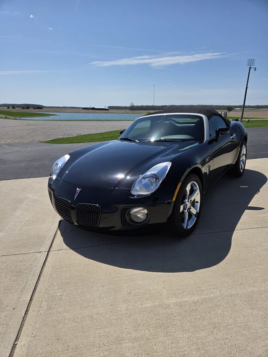 2007 Pontiac Solstice GXP - Image 2 of 31