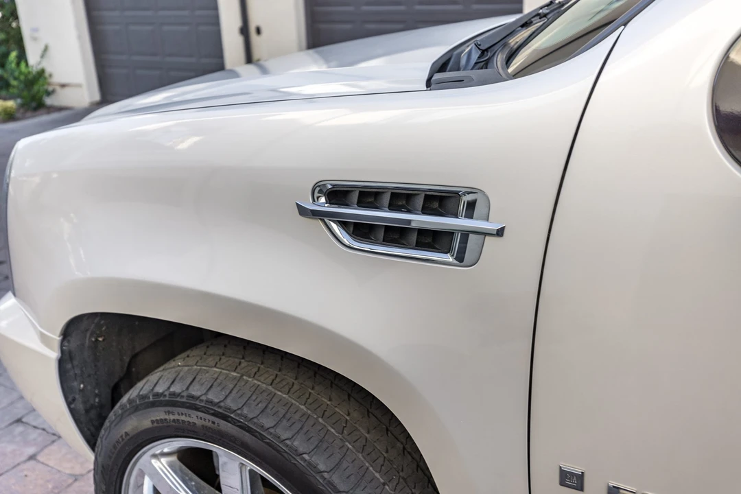 2008 Cadillac Escalade & EXT 3rd Gen - Image 19 of 31