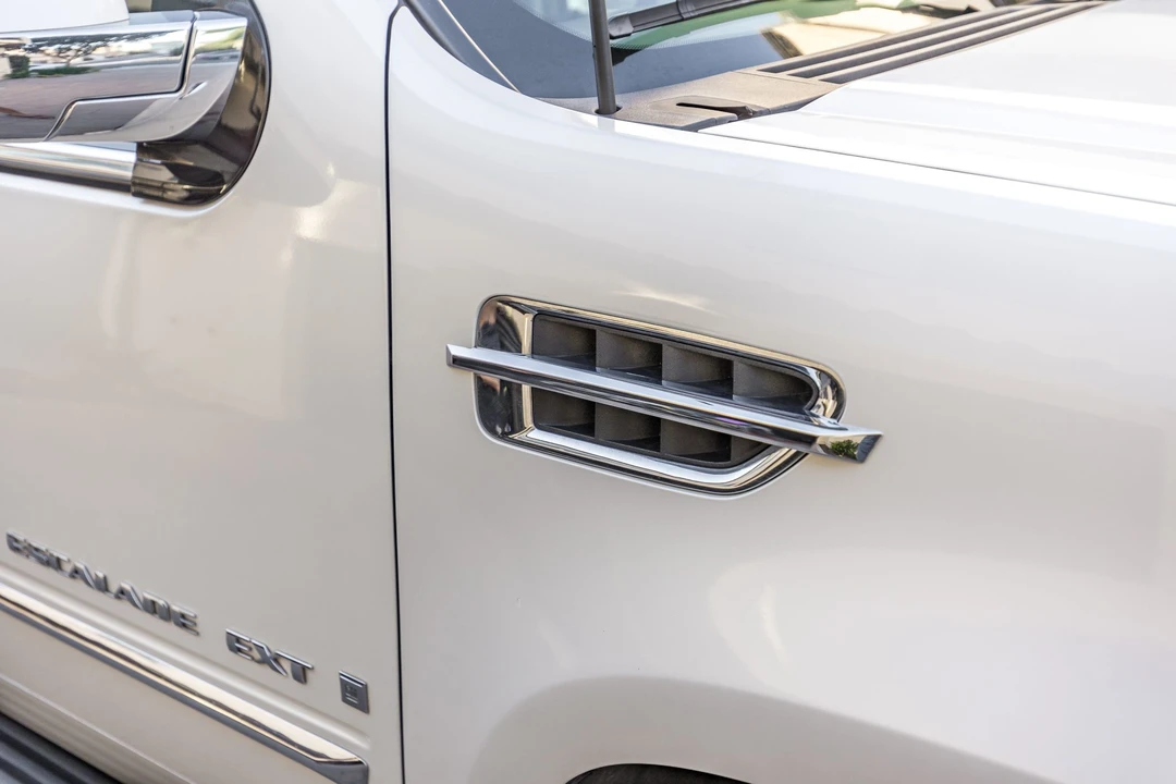 2008 Cadillac Escalade & EXT 3rd Gen - Image 9 of 31