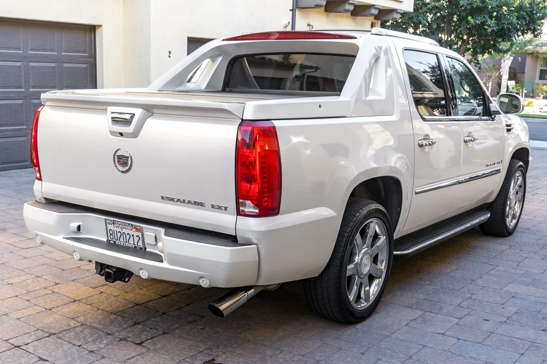 2008 Cadillac Escalade & EXT 3rd Gen - Image 5 of 31
