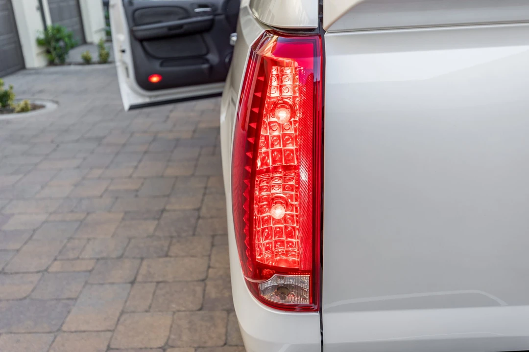 2008 Cadillac Escalade & EXT 3rd Gen - Image 24 of 31
