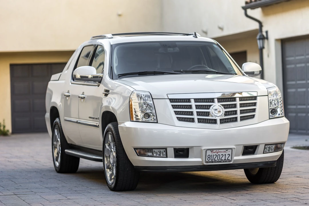 2008 Cadillac Escalade & EXT 3rd Gen - Image 3 of 31