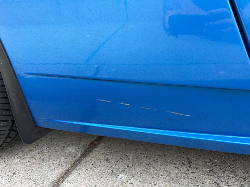 2008 Tesla Roadster - Image 24 of 31