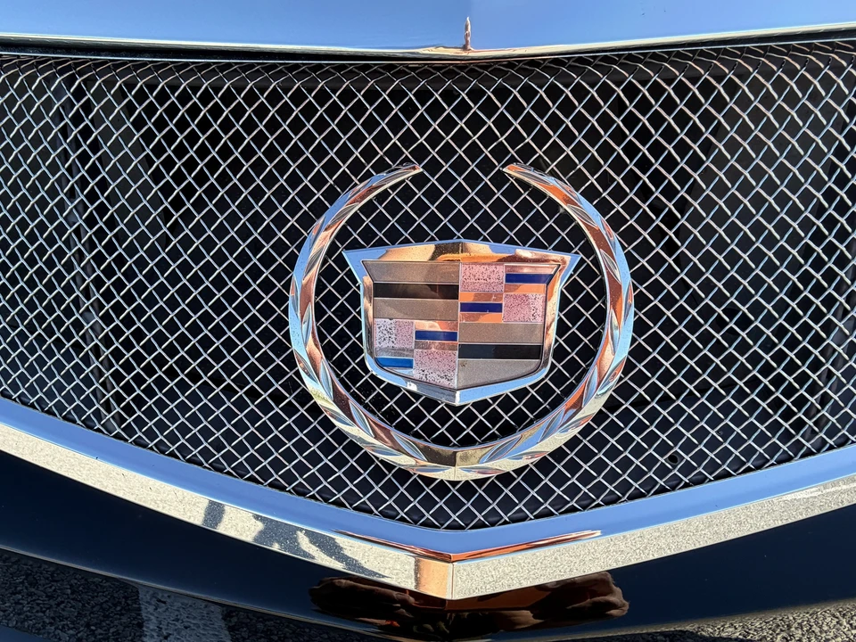 2009 Cadillac XLR-V - Image 24 of 31