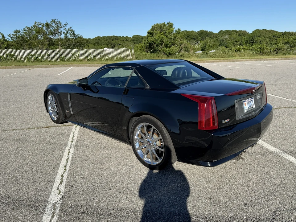 2009 Cadillac XLR-V - Image 14 of 31