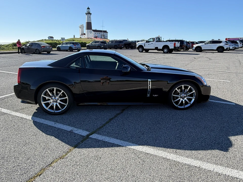 2009 Cadillac XLR-V - Image 9 of 31