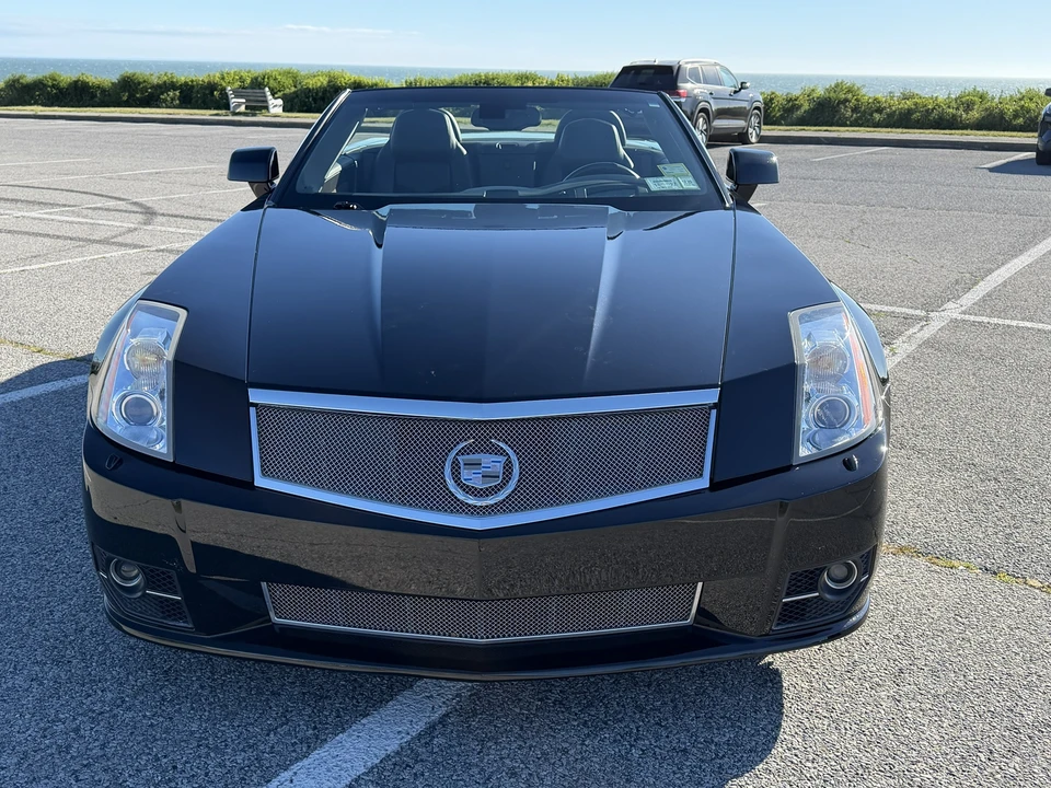 2009 Cadillac XLR-V - Image 3 of 31