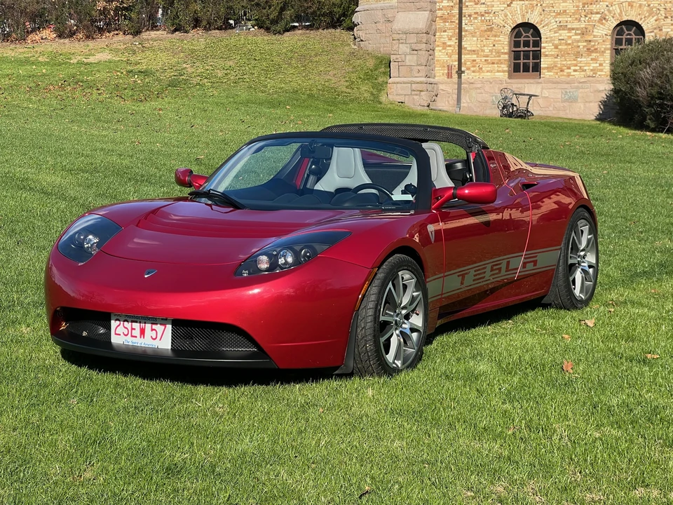 2010 Tesla Roadster - Image 6 of 31