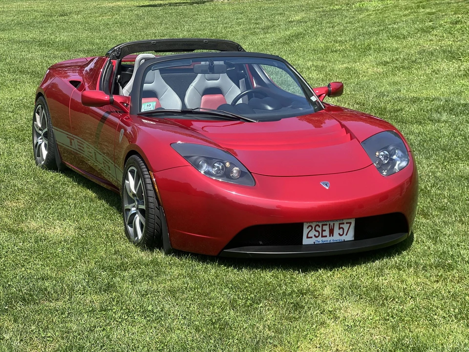 2010 Tesla Roadster - Image 13 of 31