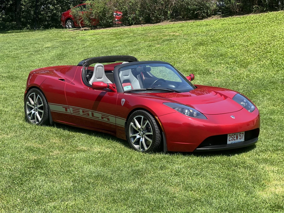 2010 Tesla Roadster - Image 17 of 31