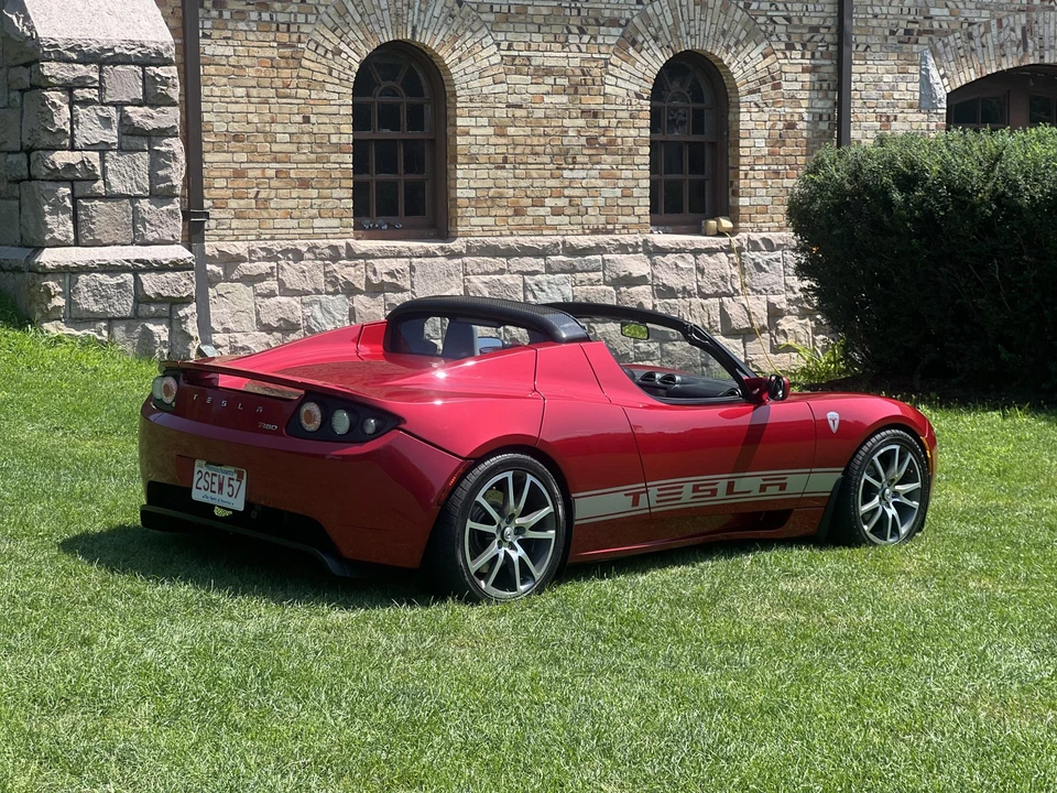 2010 Tesla Roadster - Image 27 of 31