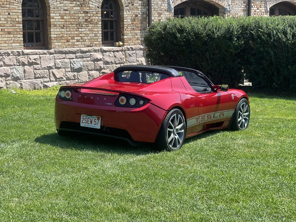 2010 Tesla Roadster - Image 28 of 31