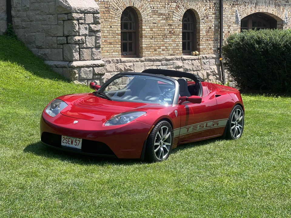 2010 Tesla Roadster - Image 5 of 31