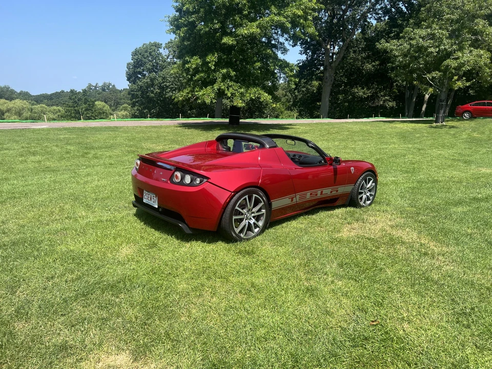 2010 Tesla Roadster - Image 29 of 31