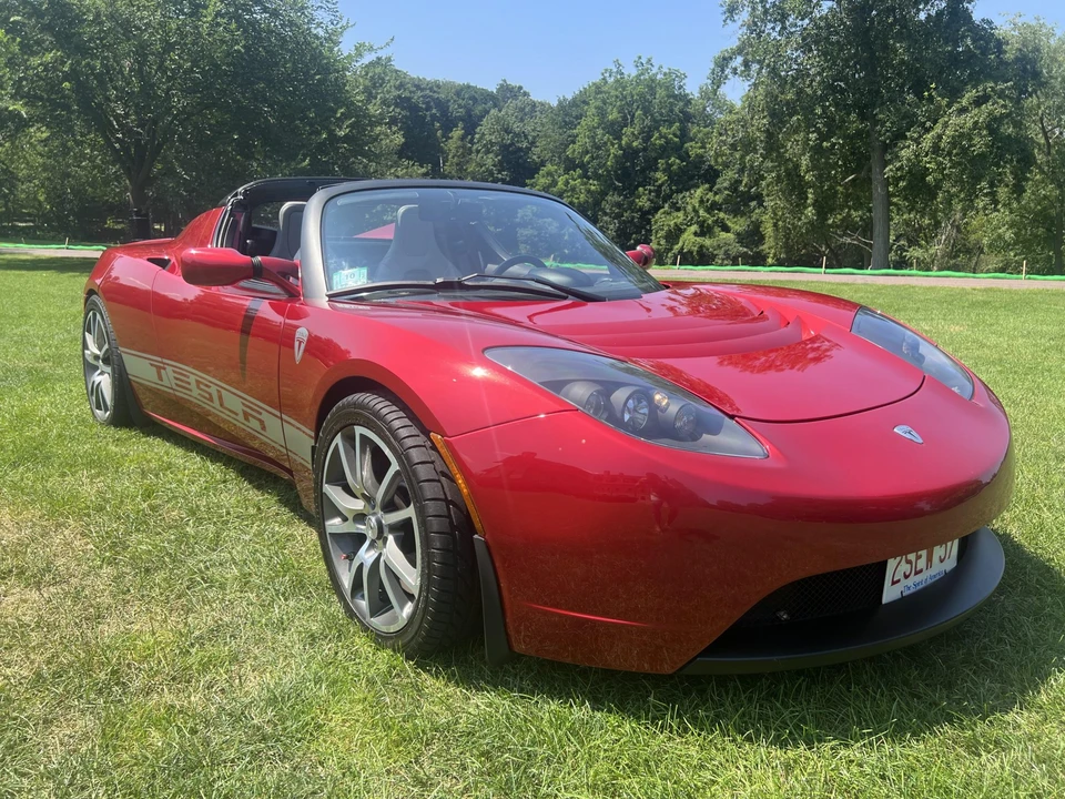 2010 Tesla Roadster - Image 14 of 31