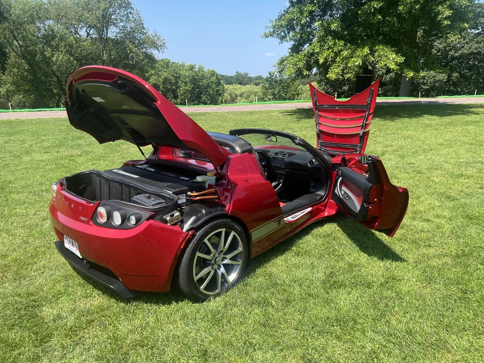 2010 Tesla Roadster - Image 30 of 31
