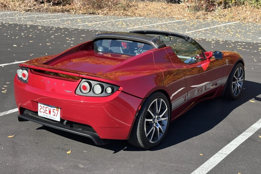 2010 Tesla Roadster - Image 9 of 31