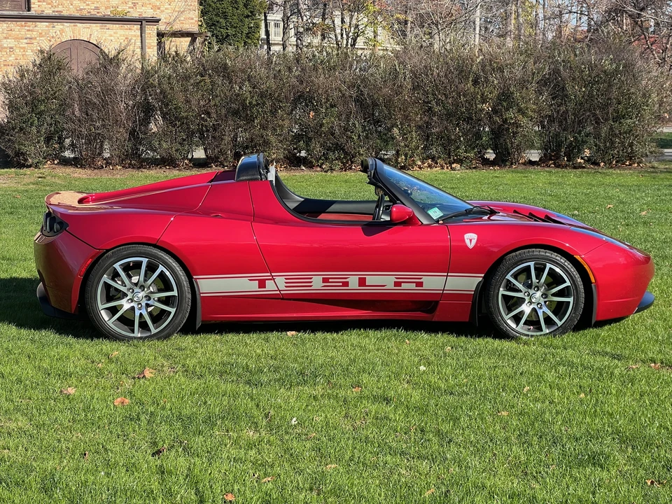 2010 Tesla Roadster - Image 21 of 31