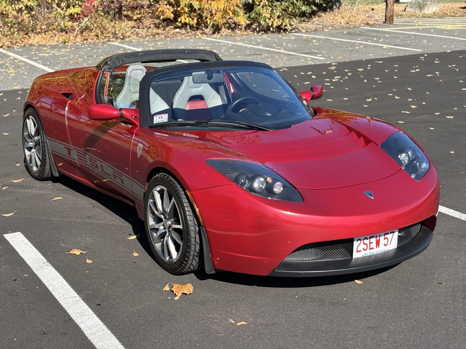 2010 Tesla Roadster - Image 4 of 31
