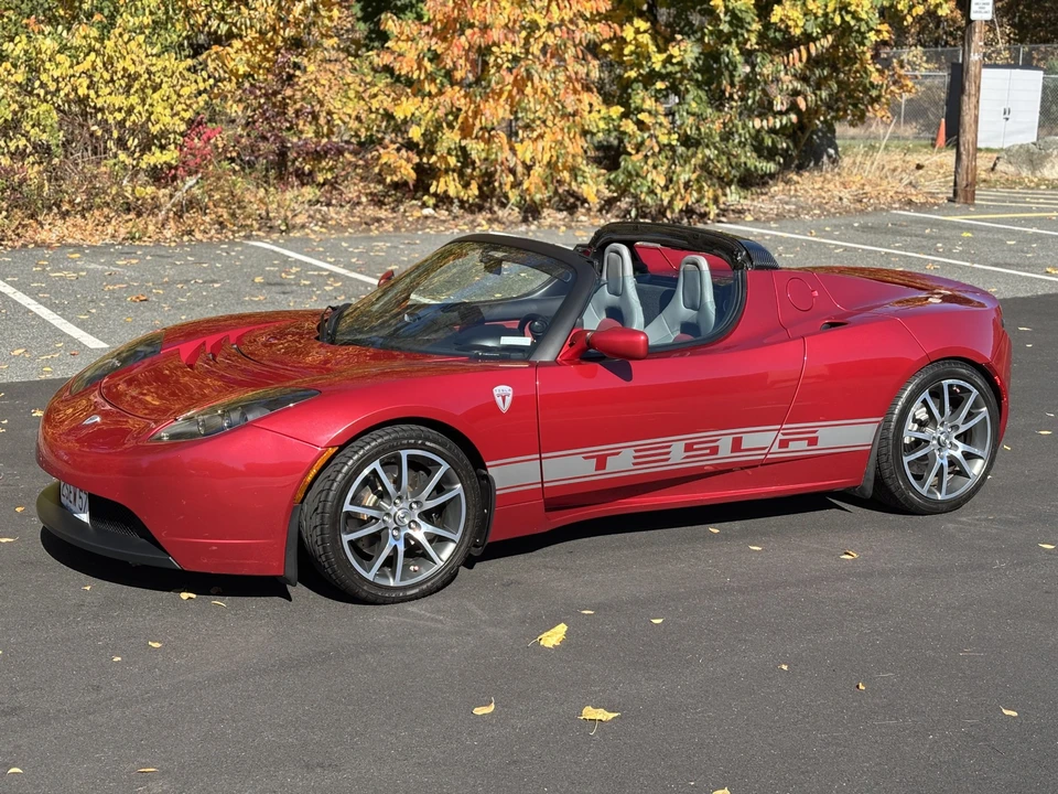 2010 Tesla Roadster - Image 15 of 31