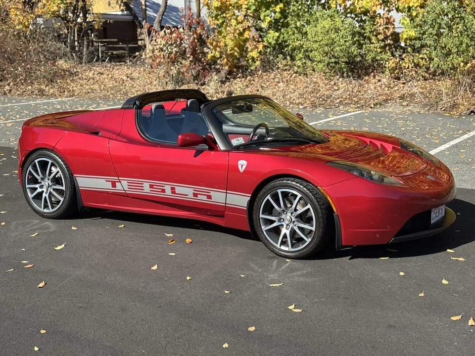 2010 Tesla Roadster - Image 5 of 31