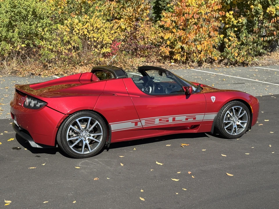 2010 Tesla Roadster - Image 7 of 31