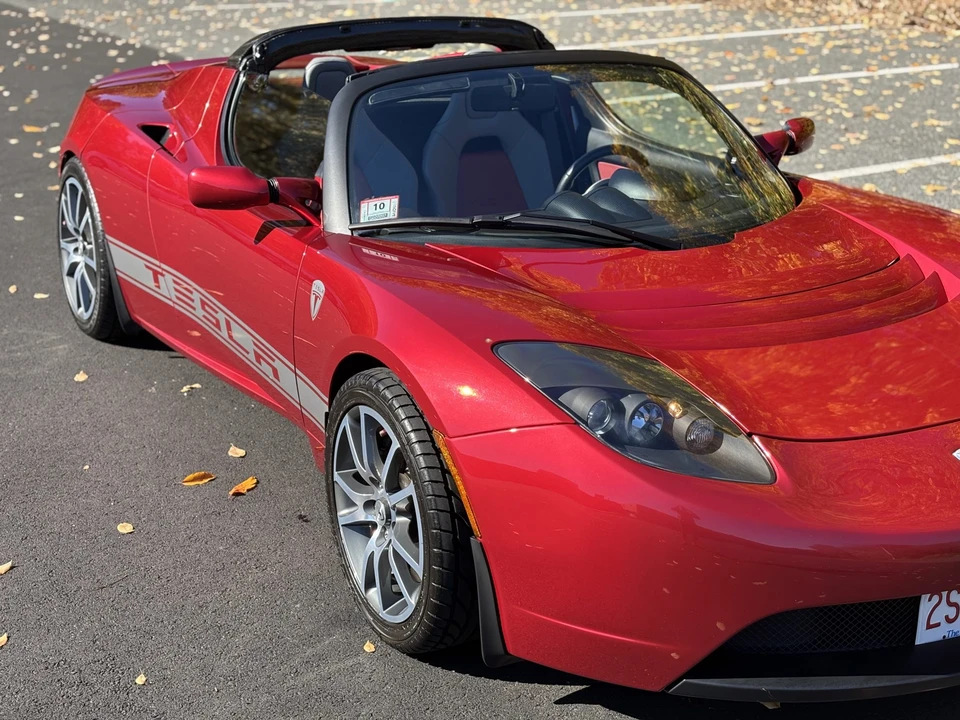 2010 Tesla Roadster - Image 21 of 31
