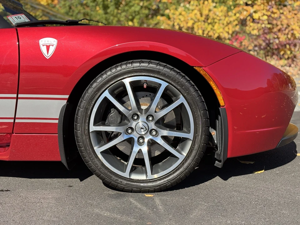 2010 Tesla Roadster - Image 26 of 31