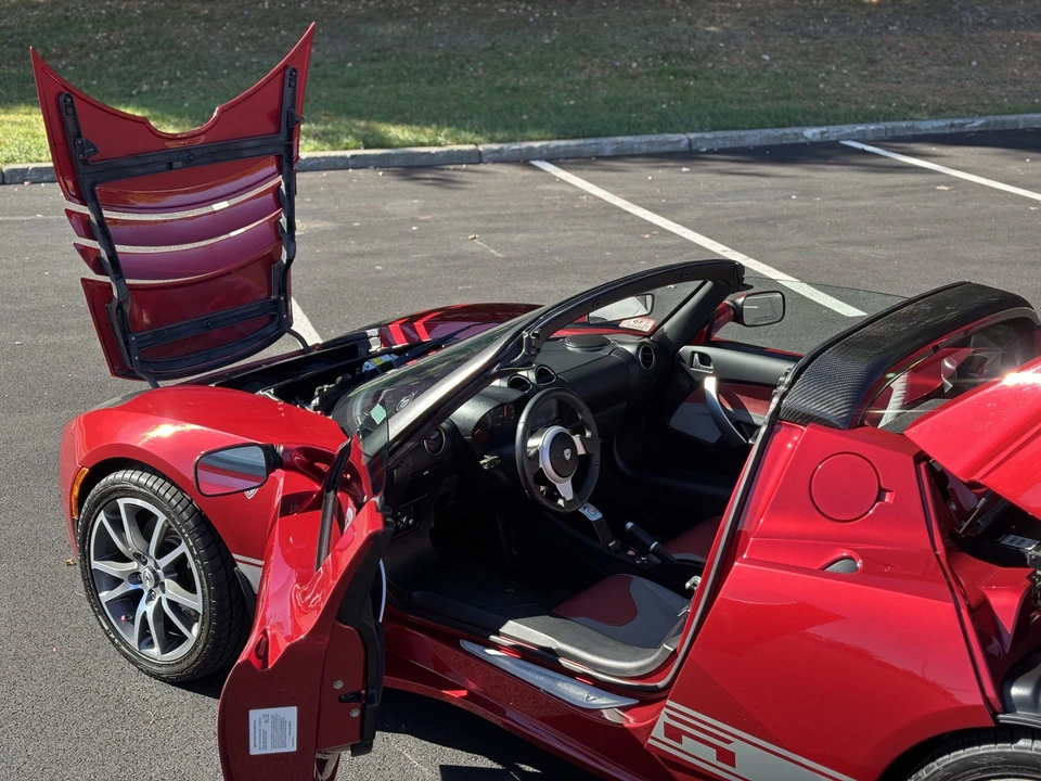 2010 Tesla Roadster - Image 28 of 31