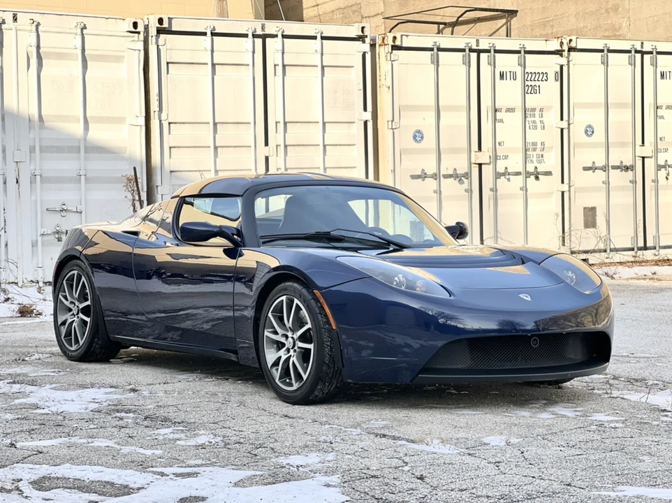 2010 Tesla Roadster - Image 2 of 31
