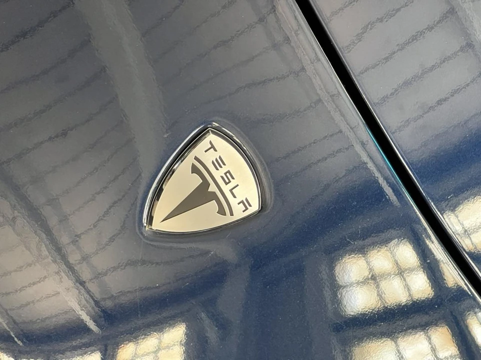 2010 Tesla Roadster - Image 20 of 31