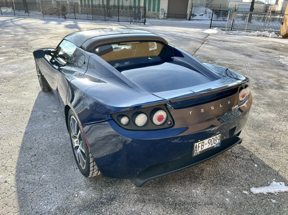 2010 Tesla Roadster - Image 9 of 31