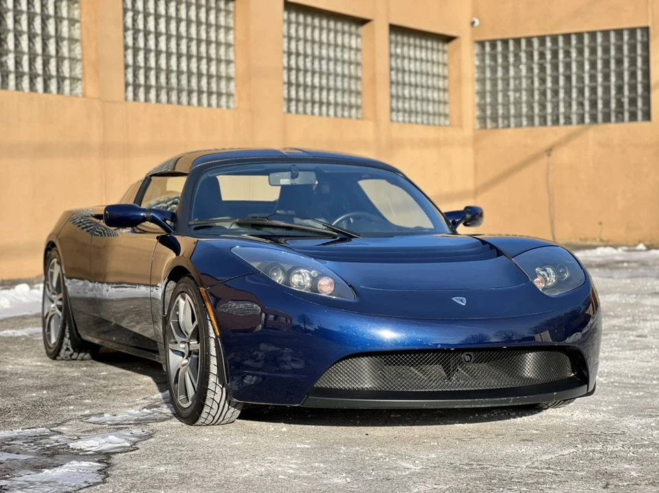 2010 Tesla Roadster - Image 3 of 31