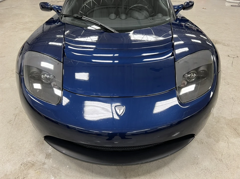 2010 Tesla Roadster - Image 14 of 31