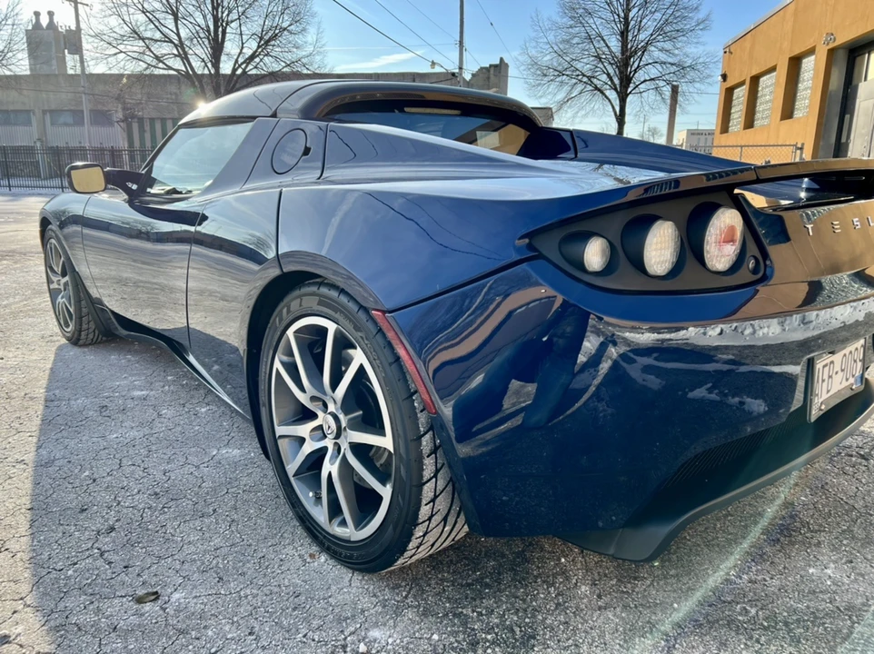2010 Tesla Roadster - Image 15 of 31