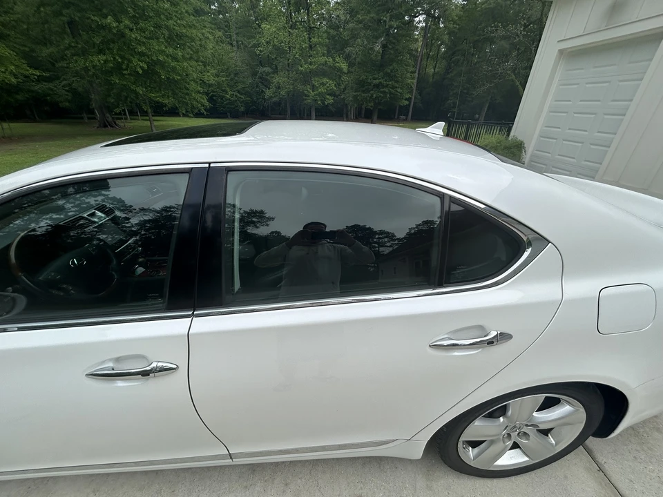2011 Lexus LS 4th Gen - Image 18 of 31